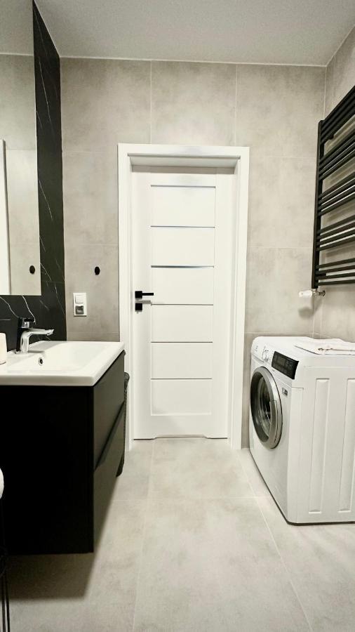 Apartament Elegant 2 Przemysl Bagian luar foto